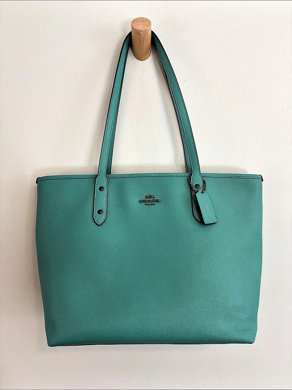 Coach City Zip Tote in Crossgrain Leather Turquoise Like New